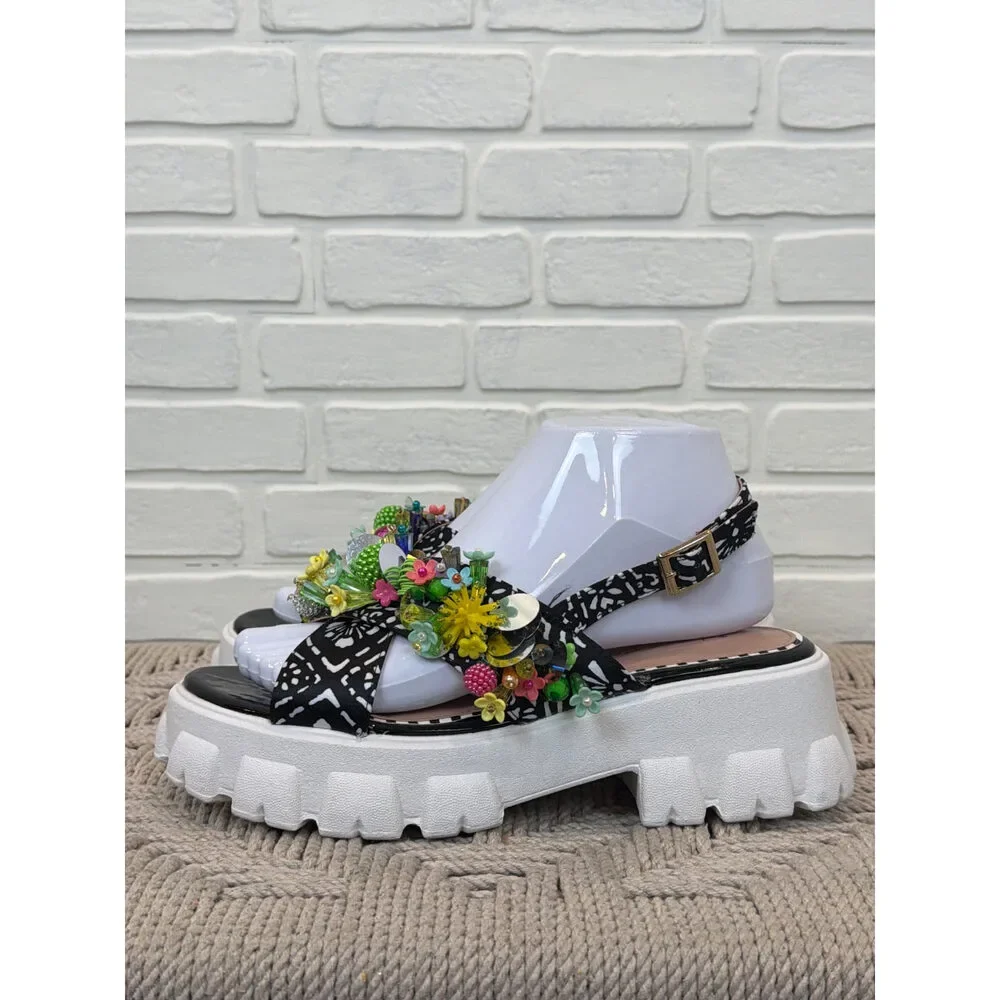 Betsey Johnson Selah Platform Sandals Black White Floral Size 7
